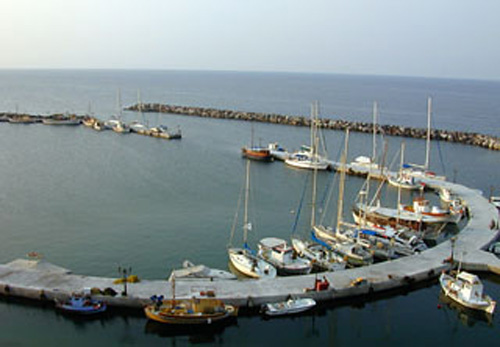 Bareboat Sailing Greece Santorini little port in Vlychada