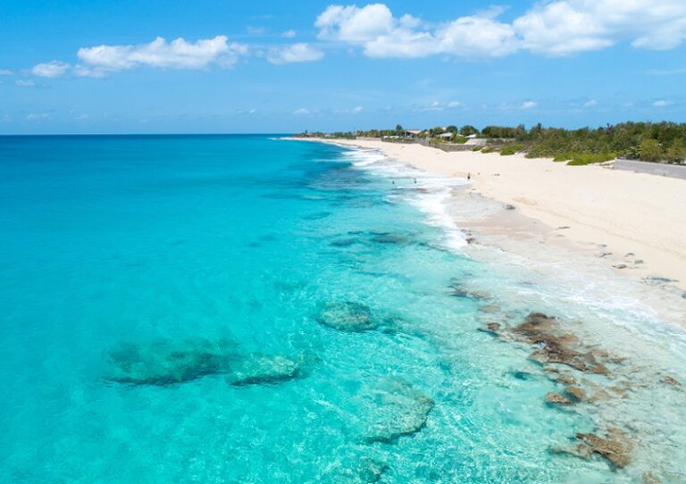 St Martin sandy beaches sailing